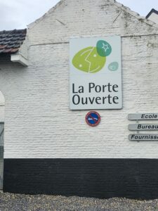 Lire la suite à propos de l’article Distribution de Cadeaux à La Porte Ouverte
